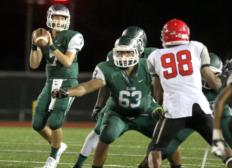 EllisonWacoFootball11.jpg
